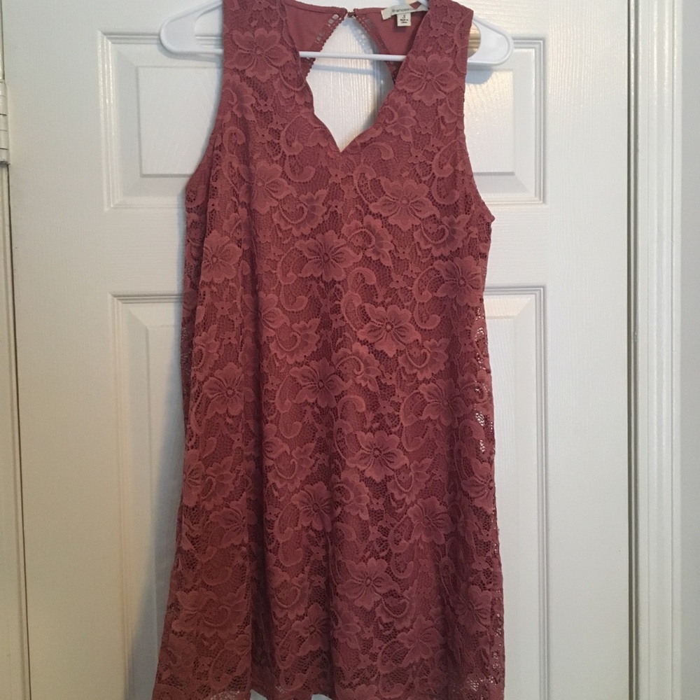 Dusty rose lace dress